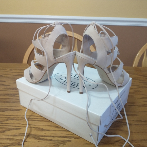 Steve Madden - Picture 5 of 7